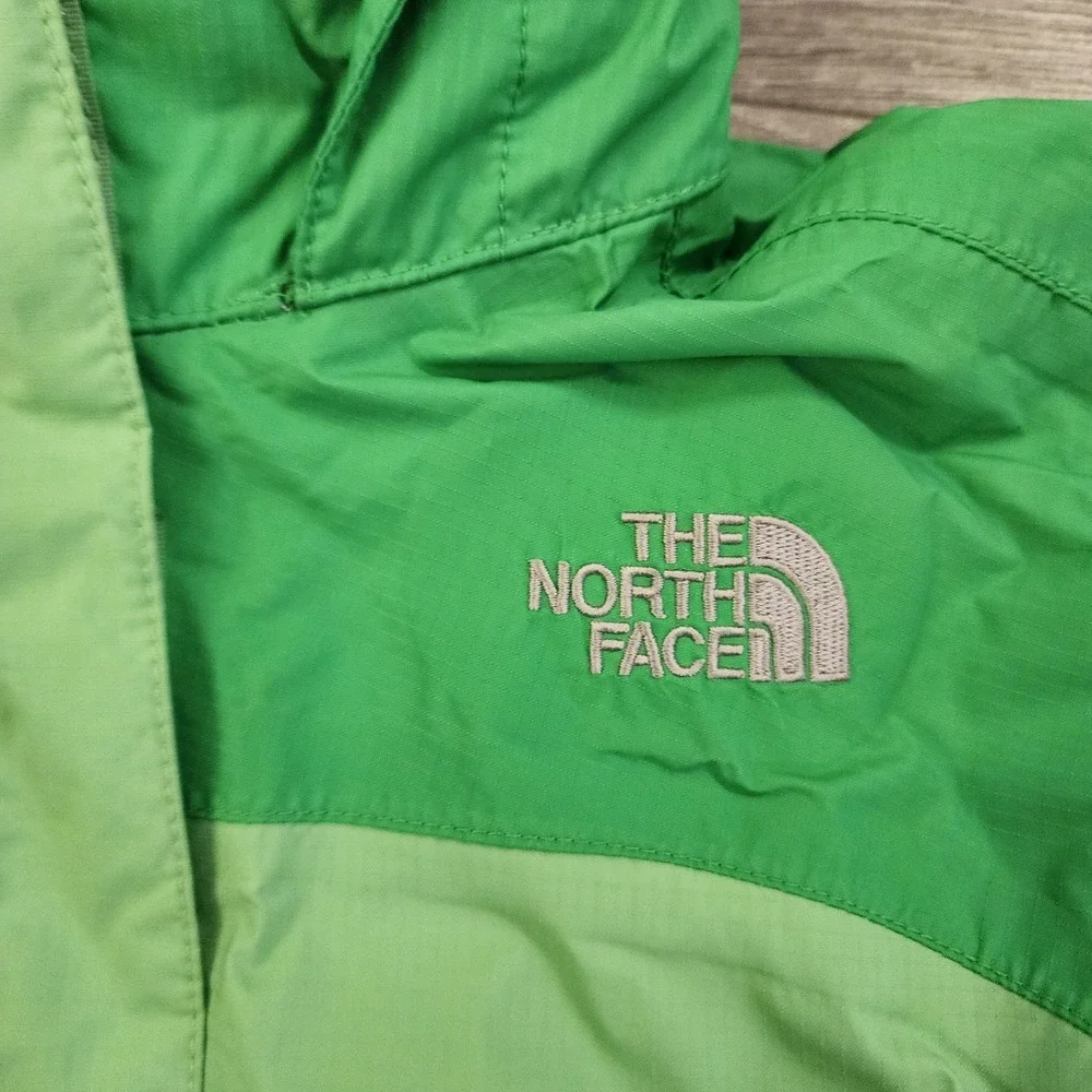 THE NORTH FACE‎ Girls Size XS lightweight hooded Jacket Green Windbreaker